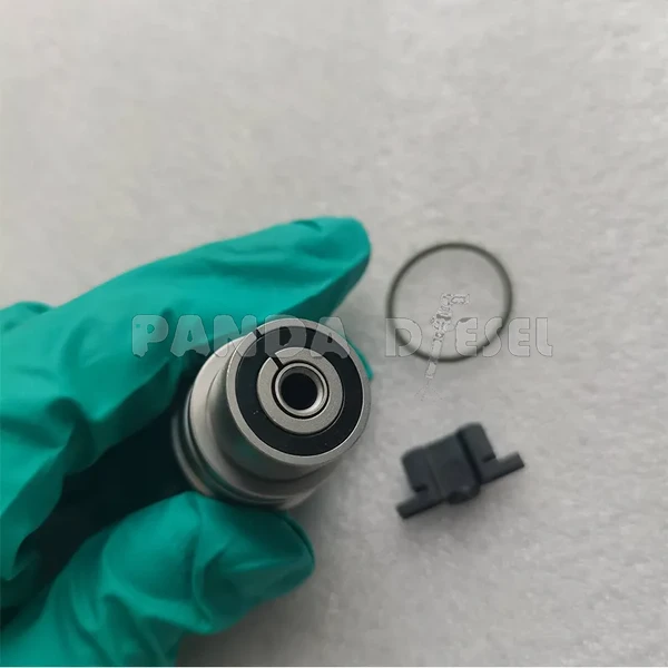 Válvula solenoide del inyector Common Rail diésel F 00R J02 703